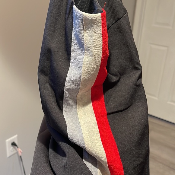 Sleeveless dress - Picture 2 of 3